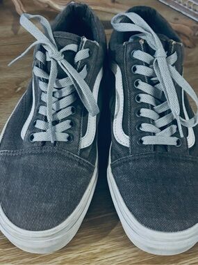 Vans Women's Gray Canvas Lace-Up Sneakers with White Side Stripe